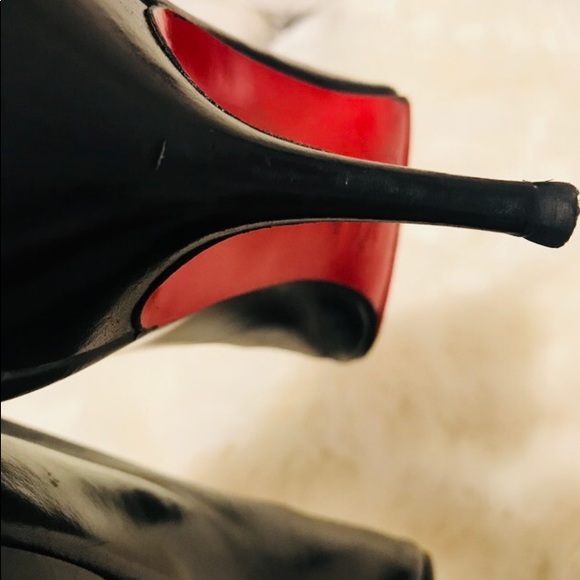 🌹Christian Louboutin black boot heels size 39.❤️ - Picture 2 of 8
